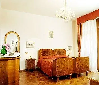Hotel Albertina 2*