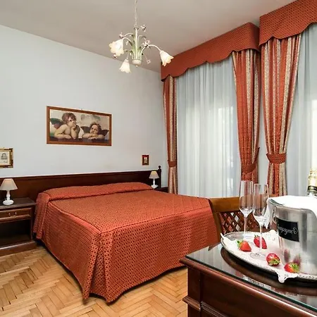 فندق Albertina 2*