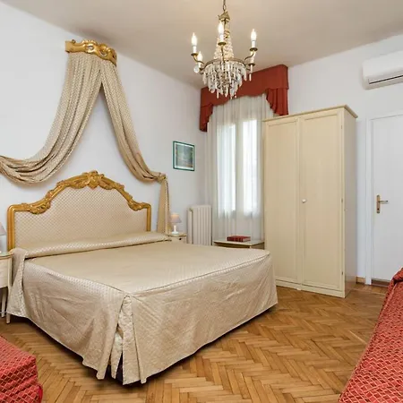 Hotell Albertina Venedig-Lido