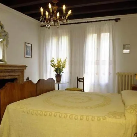 Albertina فندق 2*