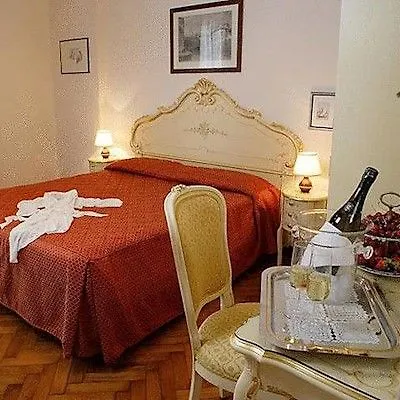 Albertina Otel Venedik-Lido