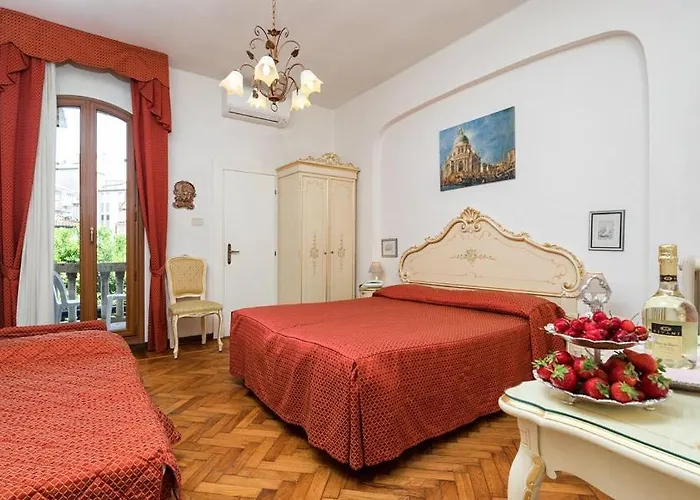 Отель Albertina Венеция-Лидо