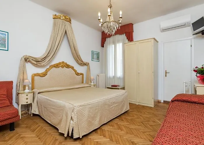 Отель Albertina Венеция-Лидо