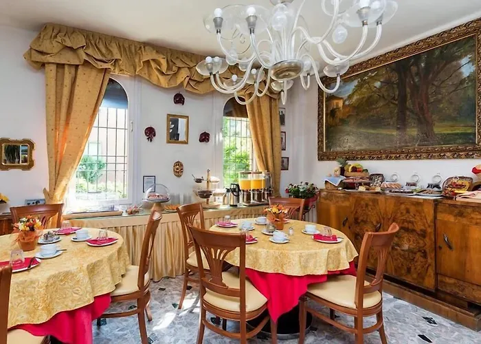 Отель Albertina