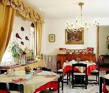 Albertina Отель